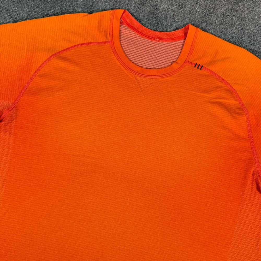 Lululemon Metal Vent Tech Shirt Mens XL Orange Seamless Athletic Running Tee